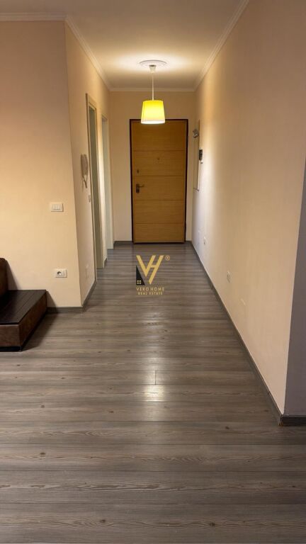 JEPET APARTAMENT 2+1+2+2BLK ME QERA TE RRUGA E KOSOVAREVE 1.000 EURO