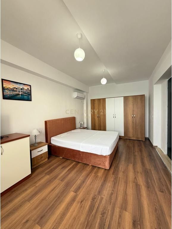 Apartament 2+1 Me Qira në Plazh, Durrës !!