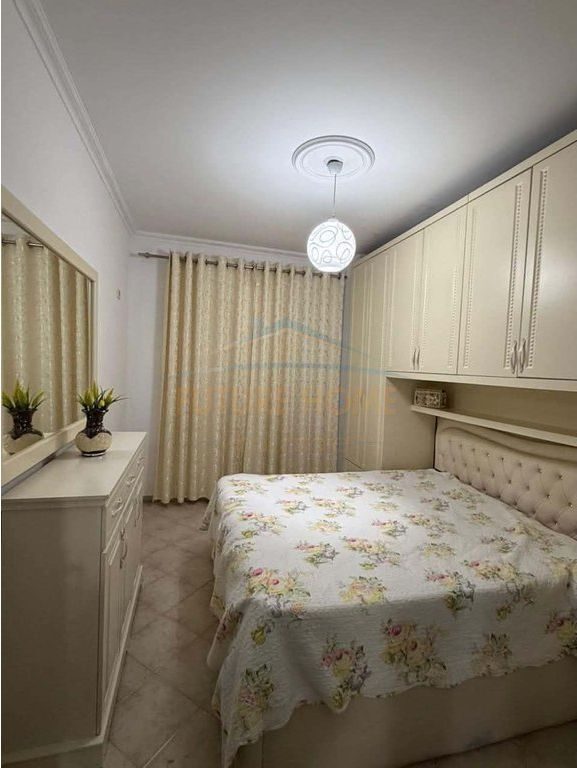 I rent a 1+1 apartment in Yzberisht