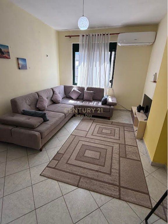 2+1 per shitje te Rrota e Kuqe