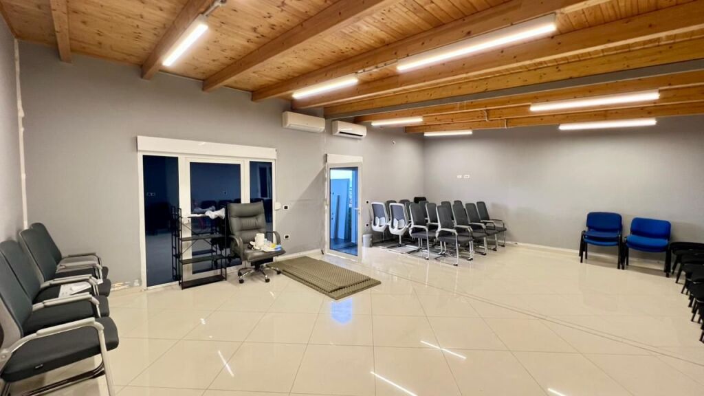 Premium Office for Rent⚜️: 3 Office Spaces + 1 Veranda📍Rruga e Kavajës (Near Esp Oil, Roadside) - Area 200m² - 3000€/Month || Super Total Privacy