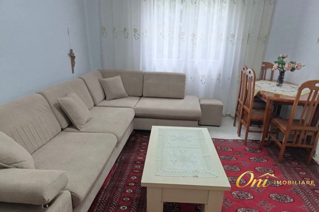 JEPET APARTAMENT ME QERA 2+1 MISTO MAME