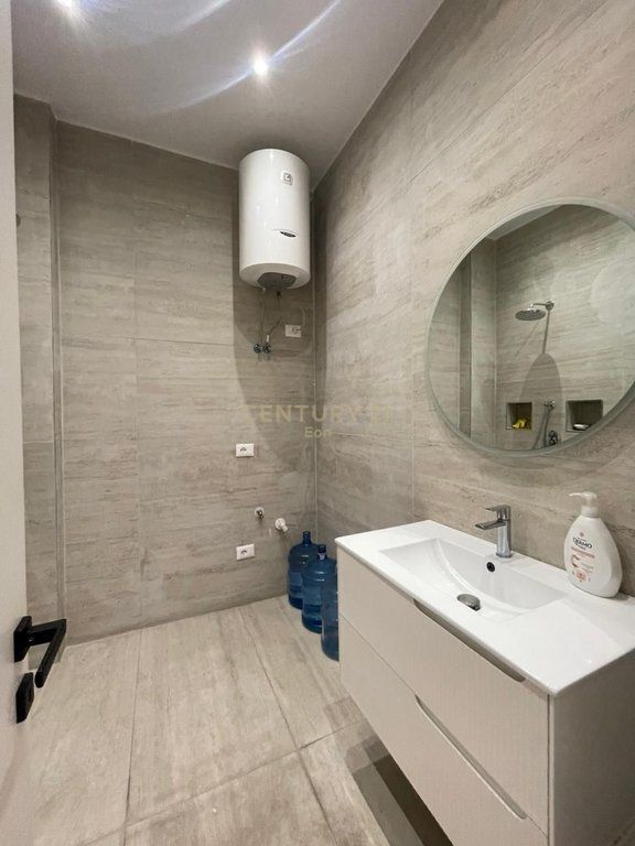 Apartament 2+1 Me Qira në Qender te Durrësit !