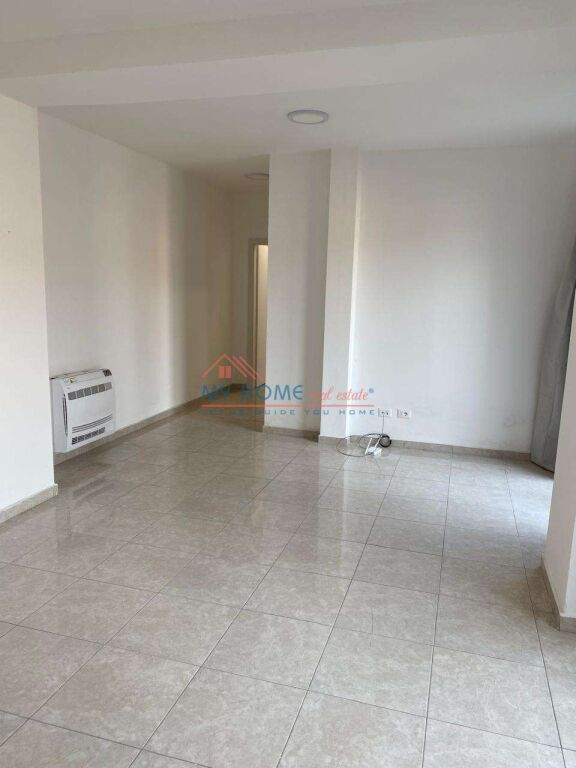 Office for rent near Pazari i Ri in Tirana