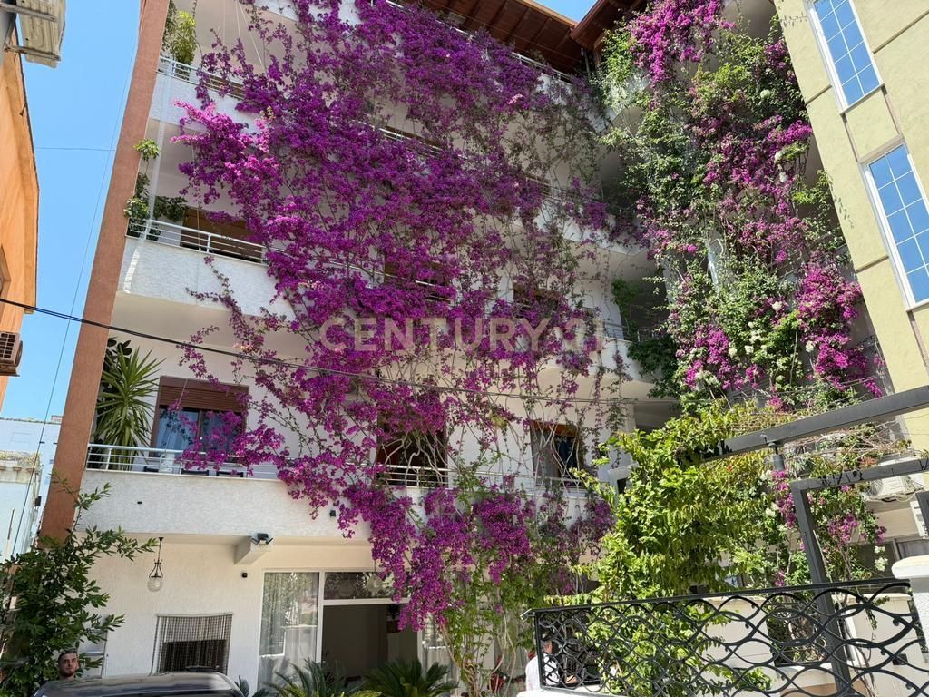 SHITET HOTEL SHUME PRANE DETIT NE PLAZH, DURRES!