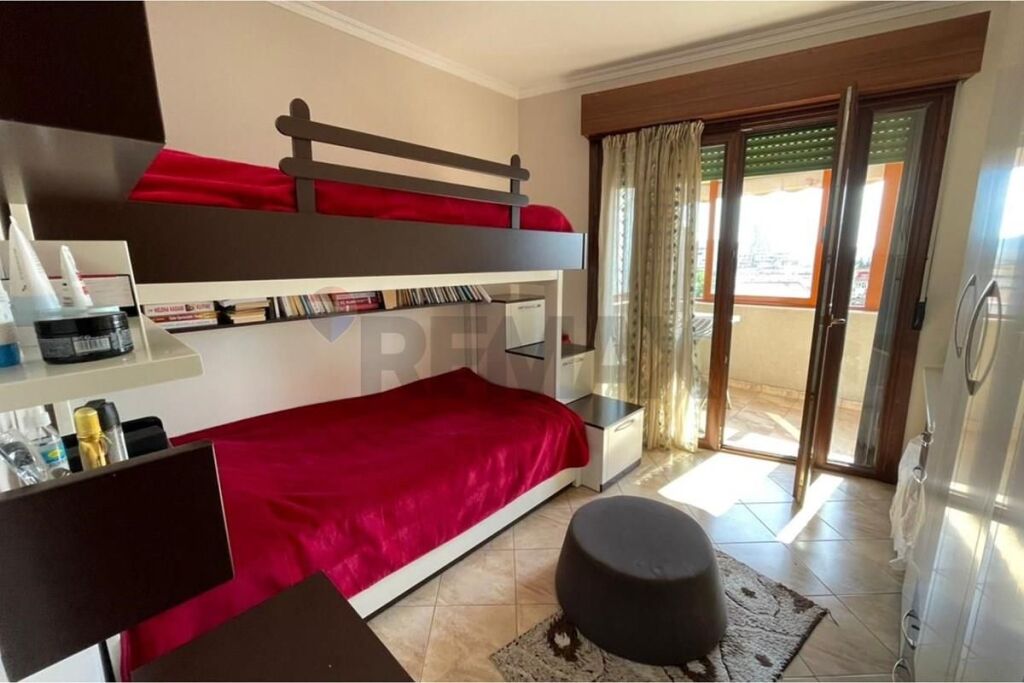 Apartament 2+1+2 Rruga Elbasanit