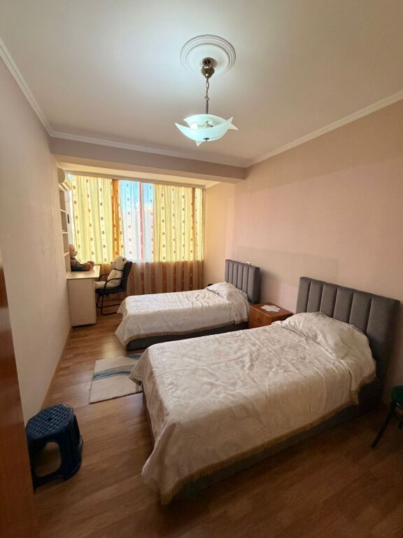 Apartament 3+1 për Shitje në Astir Rruga Foto Xhavella
