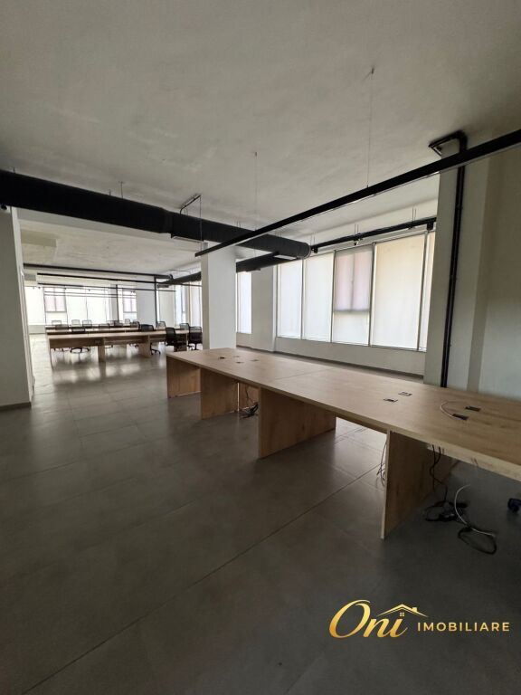 OFFICE FOR RENT 750M2 ASTIR
