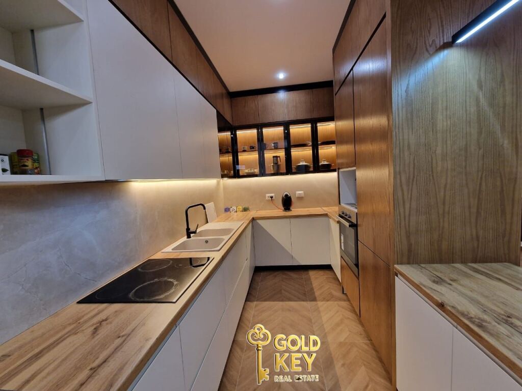 SHITET APATRAMENT LUXURY 27 KATSHI VOLLGA