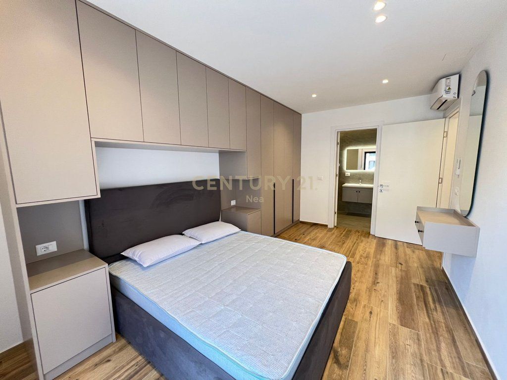Appartamento 2+1+2 con posto auto in affitto a Kodra e Diellit 2! 1.200 € /Mese