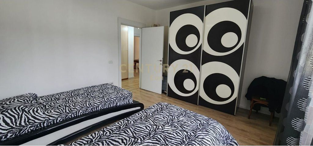 JEPET ME QERA APARTAMENT 2+1+2 ME VERANDE, LAGJJA 17, DURRES !