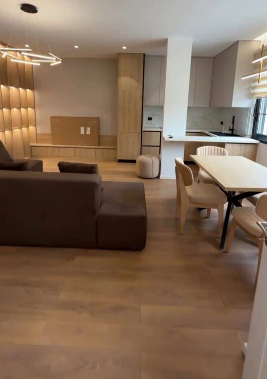 Affitto | Vilë 4 Kateshe | Mjull-Bathore | 5000 €/mese