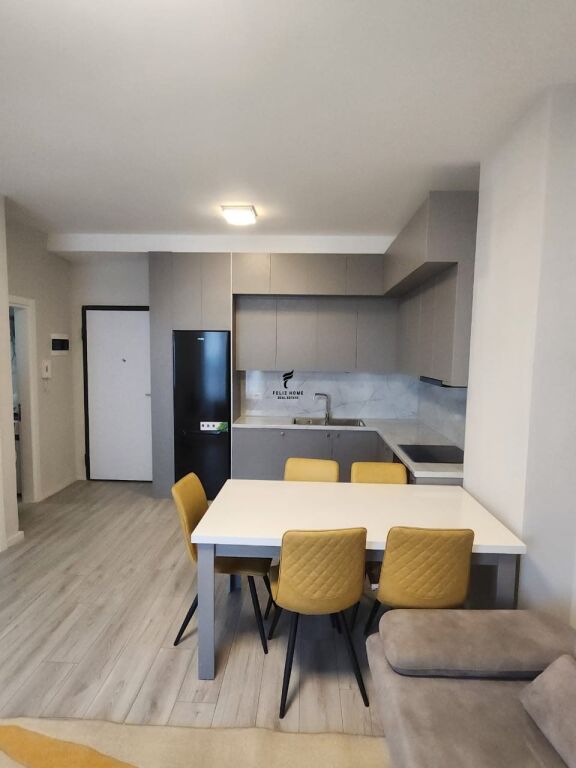 APARTAMENT ME QERA 1+1 KOMUNA E PARISIT 73.000 LEKE FH-76008