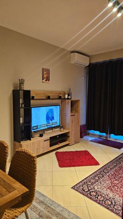 Apartament me qera