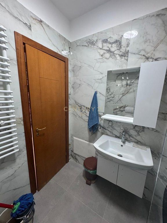 Affittasi Appartamento 2+1 con Vista Mare sulla Spiaggia, Durrës !