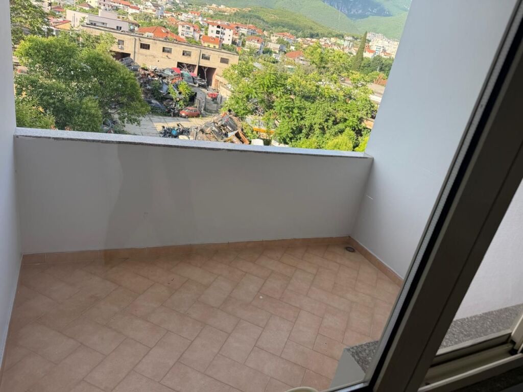 Affitto | Apartament 1 + 1 | Kinostudio | 550 €/mese