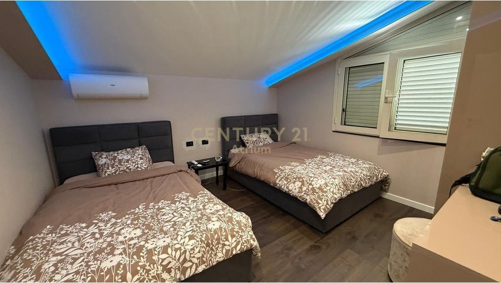 JEPET ME QIRA VILE 3 KATESHE TEK VILAT AMERIKANE! 5,000 € /Muaj