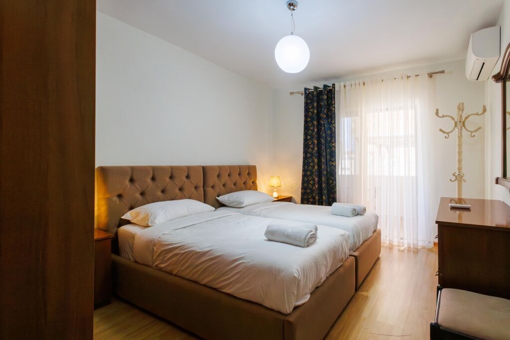 Apartament 4+2 per qera te Mine Peza
