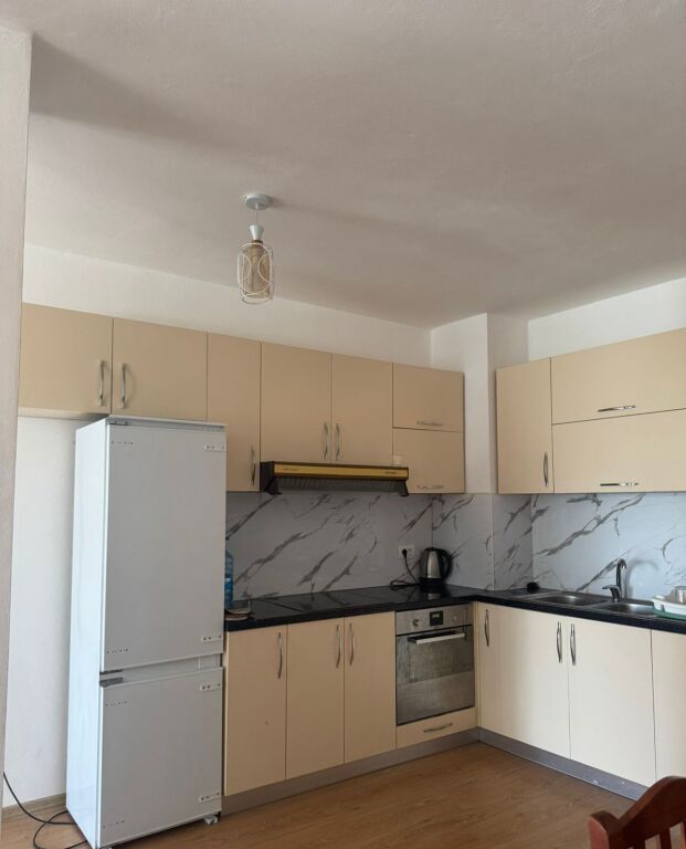 Qera | Apartament 3 + 1 | Rruga 5 Maji | 500 €/muaj