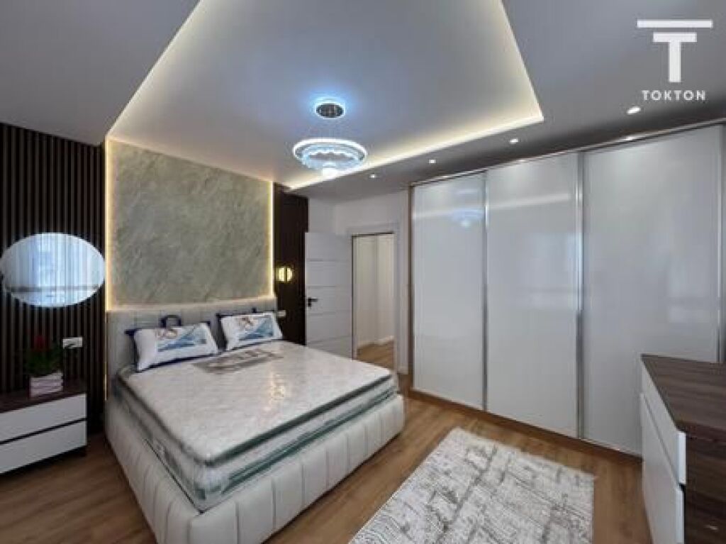 SHITET, APARTAMENT 2+1+2, PALLATI ME SHIGJETA, TIRANË