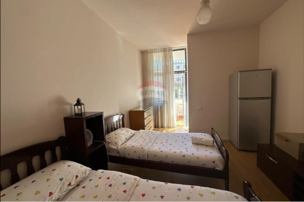 Apartament per shitje 2+1+2 tek Bulevardi Zogu I Pare