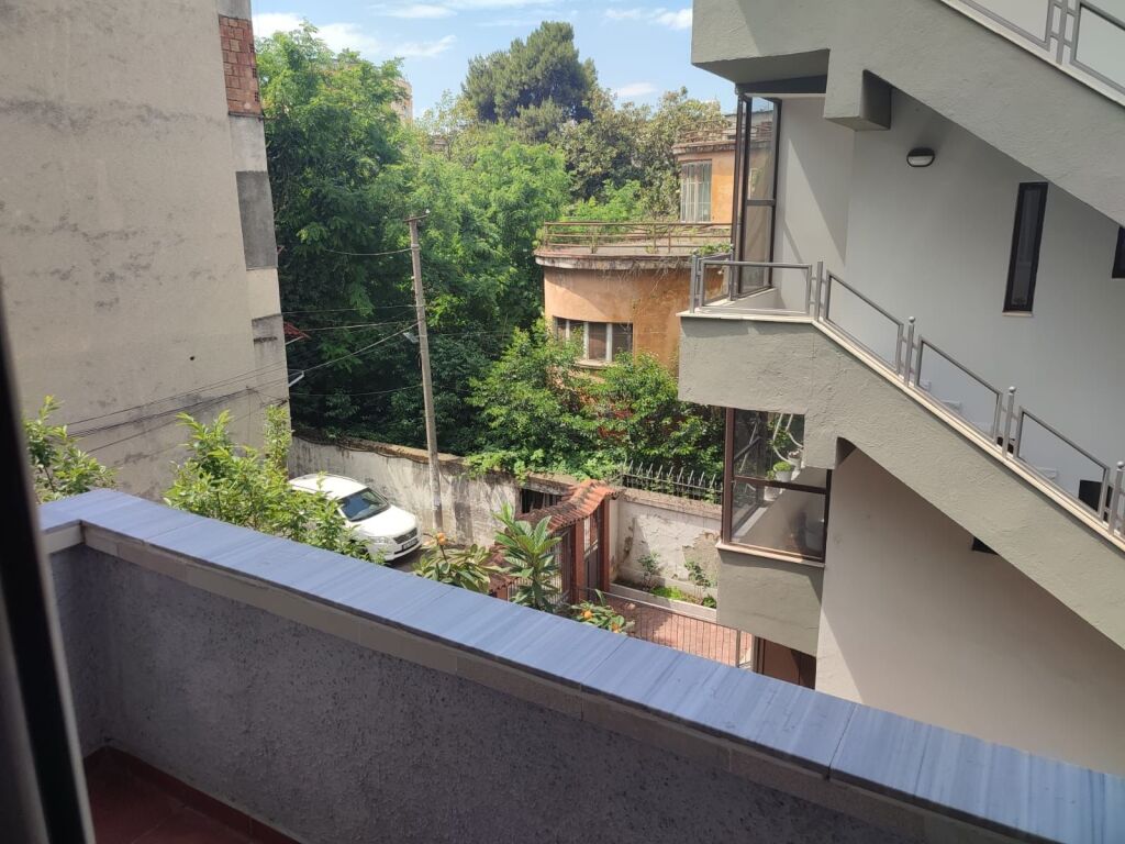 🏠 Appartamento 3+1 in affitto 📍 Via Fortuzi, Tirana
