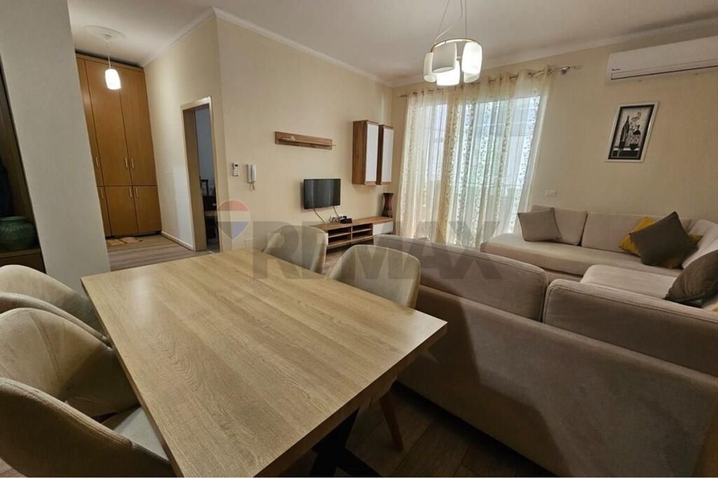 Apartament - Për Qira - Rruga Bilal Sina, Tiranë