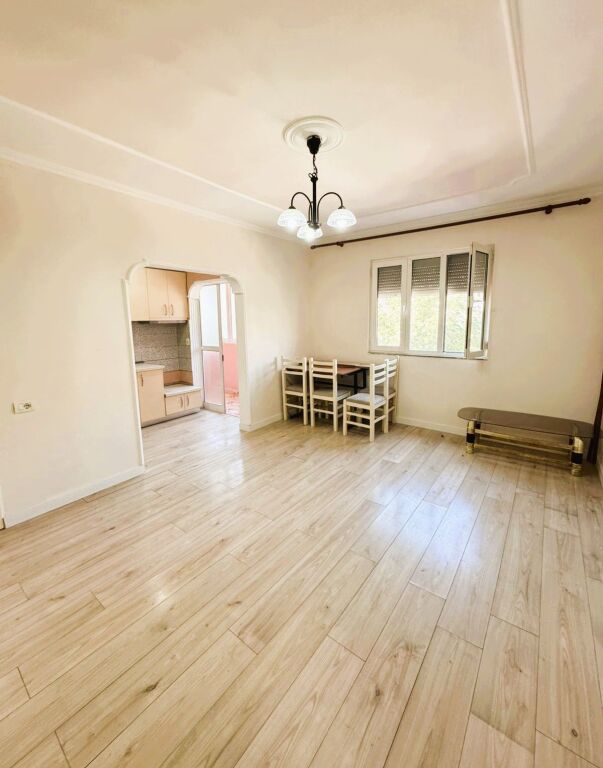🏡Appartamento 1+1 in vendita in via Irfan Tomini📍
