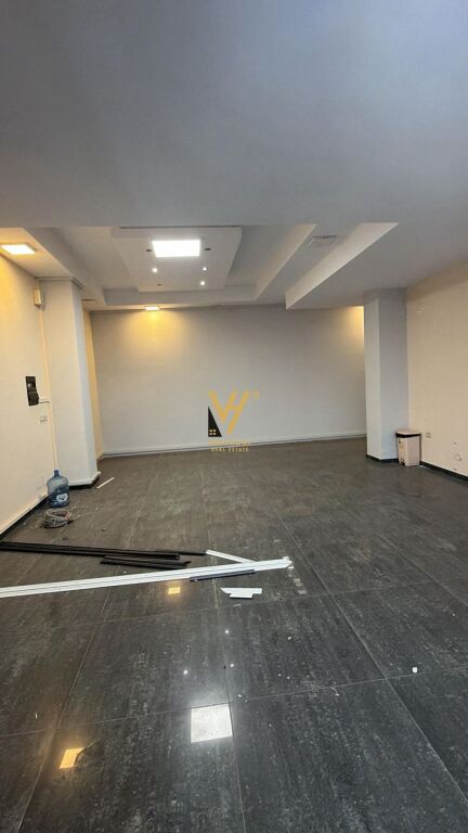 JEPET AMBIENT BIZNESI 160 M2 ME QIRA NE ASTIR 1.100 EURO