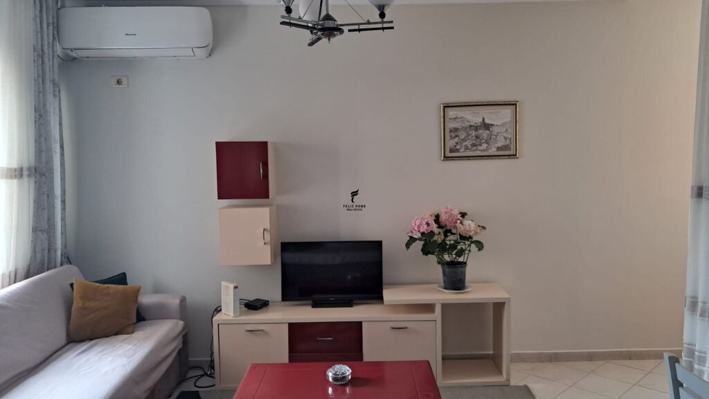 APARTAMENT ME QERA 2+1 QENDER 55.000 LEKE H-76386