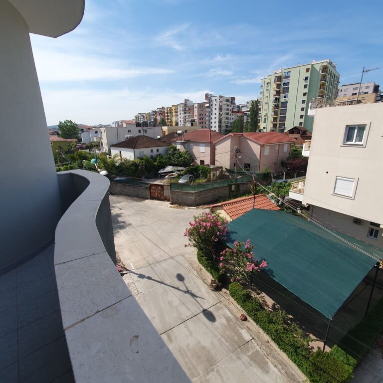 🏡 SHITET HOTEL ME 20 DHOMA PLAZH DURRES