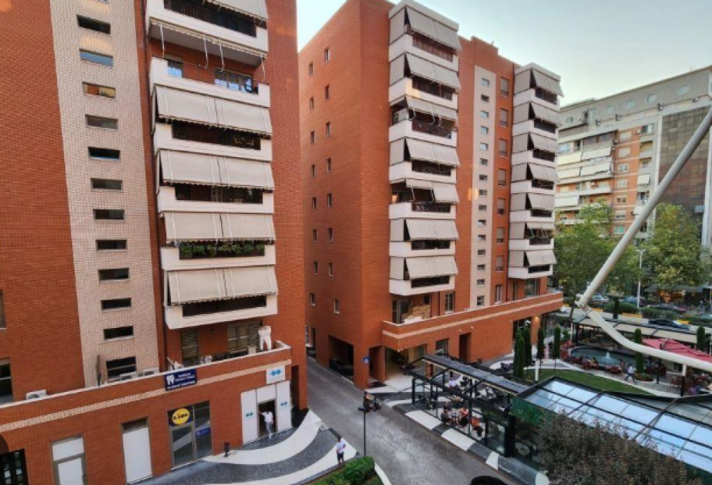 🏡 *Jepet Apartament 1+1 me Qira – Kompleksi Delijorgji*