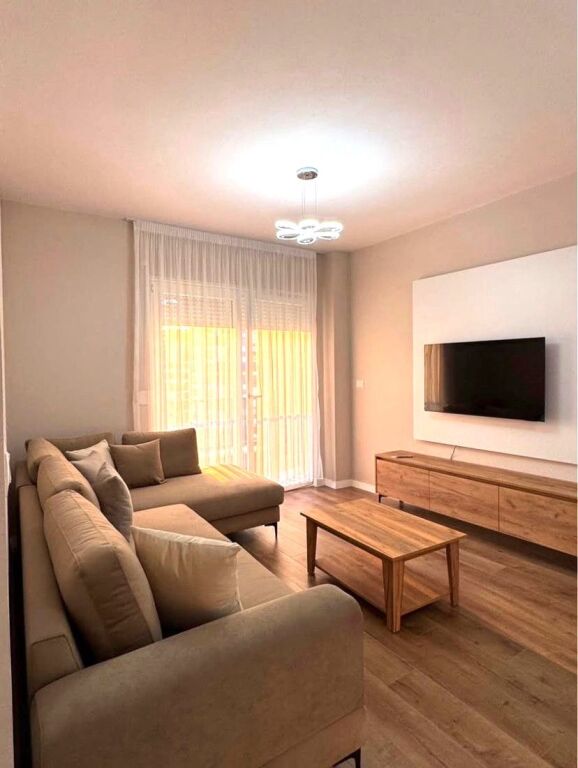 🏡 JEPET SUPER APARTAMENT ME QERA 2+1 TEK UNIVERS CITY
