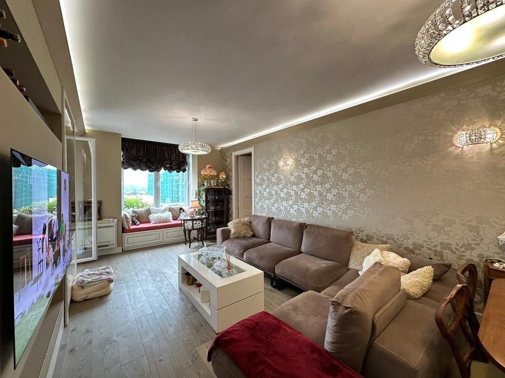 Shitet Apartament 3+1+Kuzhine te vecuar tek Kompleksi Kika 1, prane Union Bank!