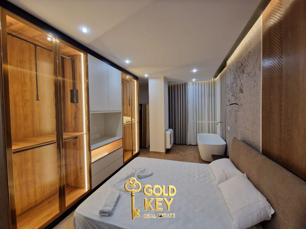 🏡 SHITET APATRAMENT2+1+2 LUXURY VOLLGA DURRES