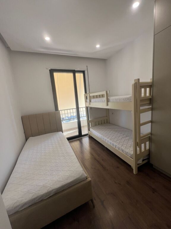 Kinostudio Appartamento 2+1+2 + Posto Auto In Affitto