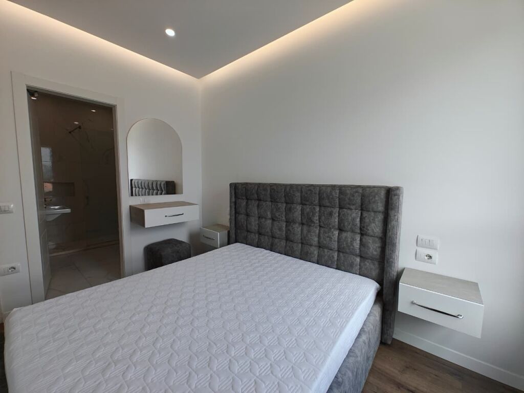 Appartamento - In Affitto - Complesso Kinostudio, Tirana(ID: 530581010-86)