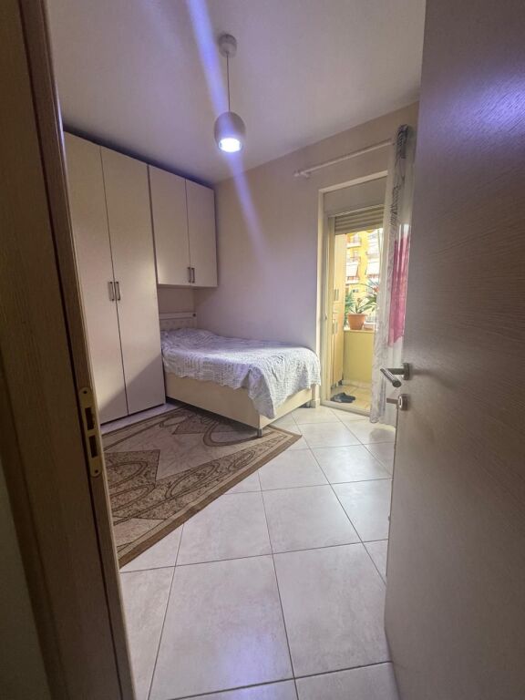 Shitet Apartament 3+1 | Liqeni i Thatë