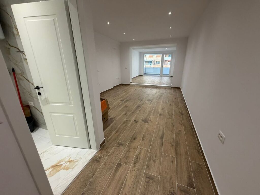 🏡 APPARTAMENTO 1+1 + BALCONE IN VENDITA VICINO A STC TRENO/POSTA ALBANESE