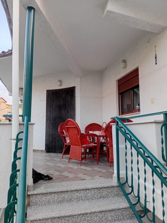 Apartament 2+1+Garazh per qera tek Marin Barleti !