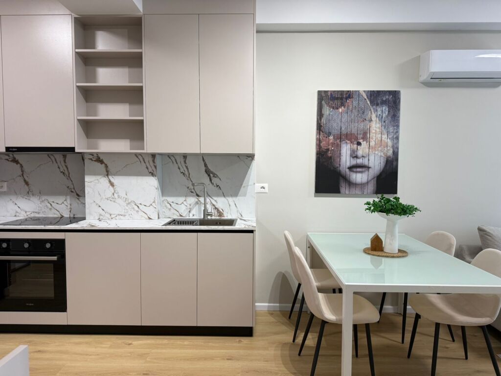 Super apartament 1+1 me qera