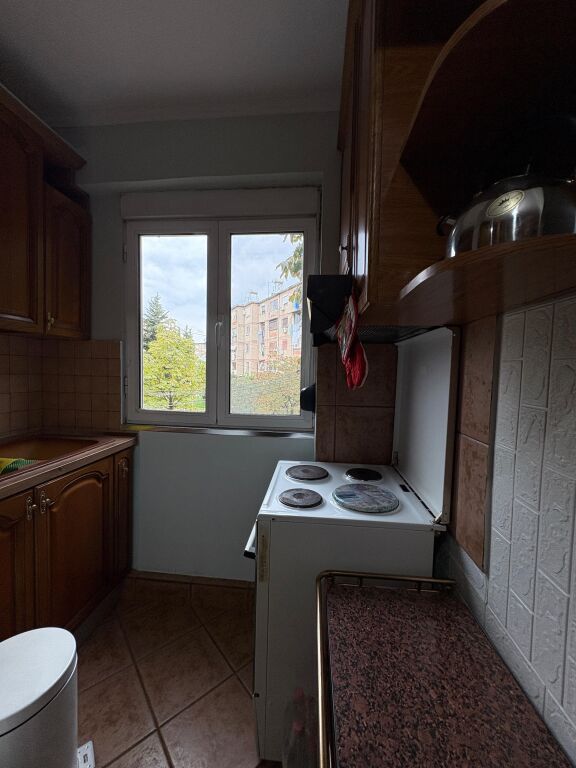 🏡 Jepet me Qera Apartament 1+1 – Laprakë  📍 Adresa: Rruga “Pandi Dardha”, pranë shkollës “Zoja e Këshillit të Mirë”💶Cmimi 45.000 Leke/Muaj