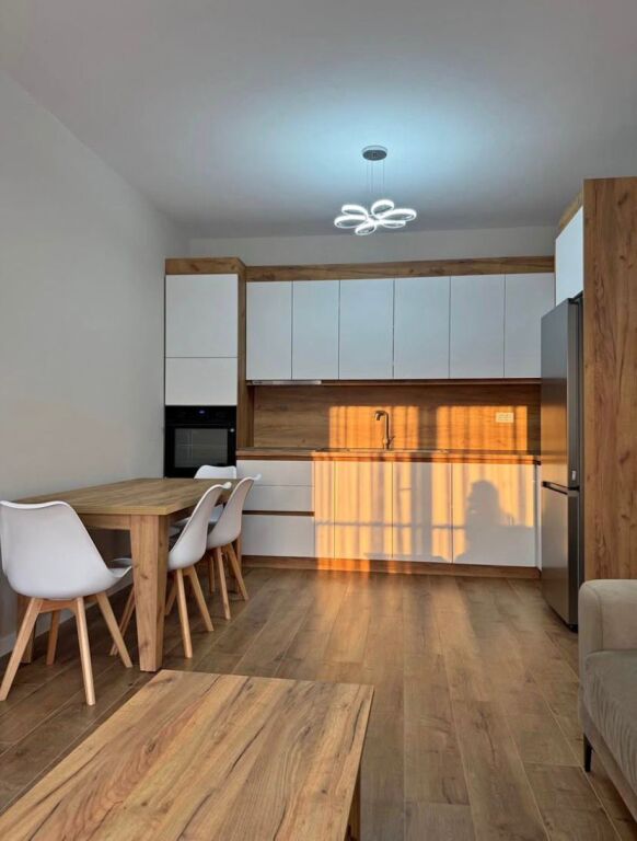 🏡 JEPET SUPER APARTAMENT ME QERA 2+1 TEK UNIVERS CITY