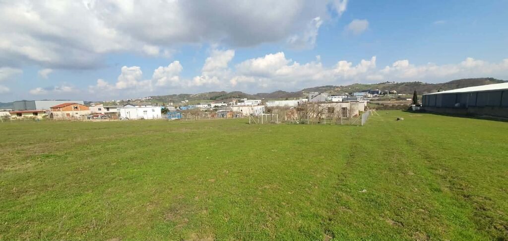 TERRENO IN VENDITA 1760 M2 + CASA VECCHIA, VORE