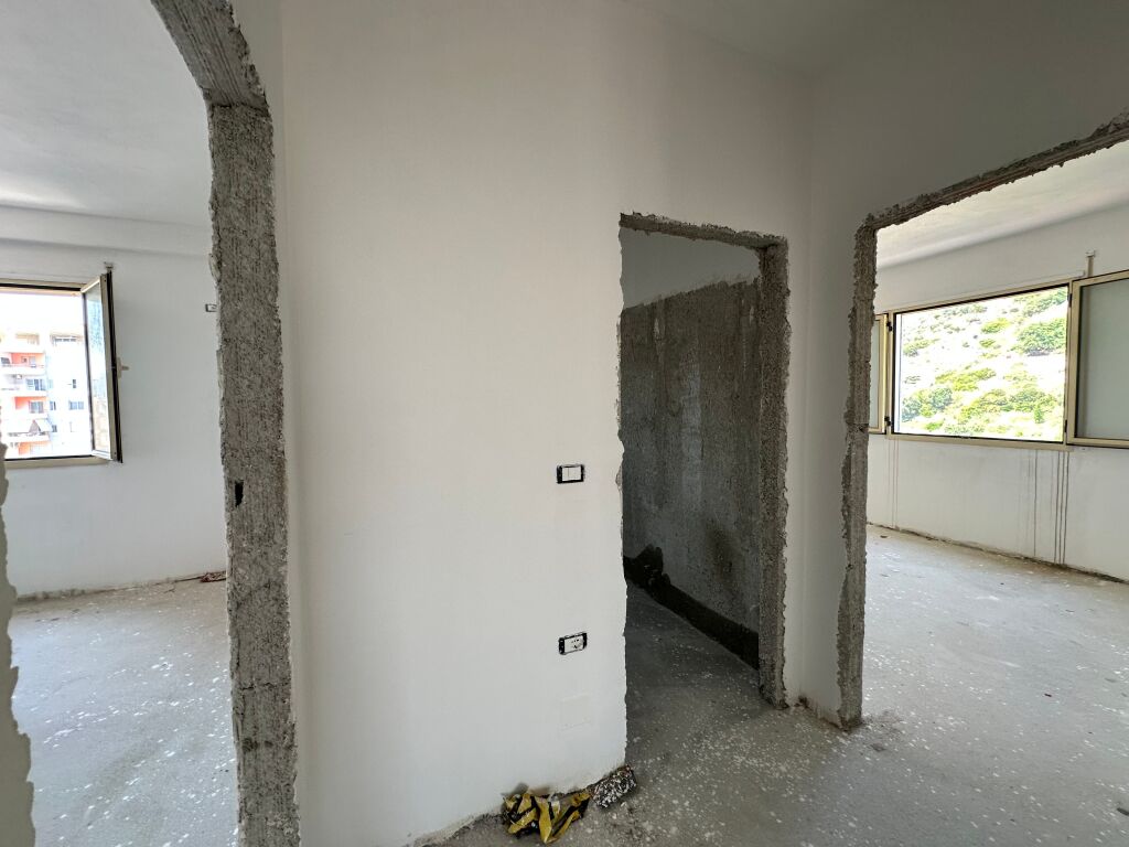 Apartament me pamje nga deti për shitje Lungomare Vlore