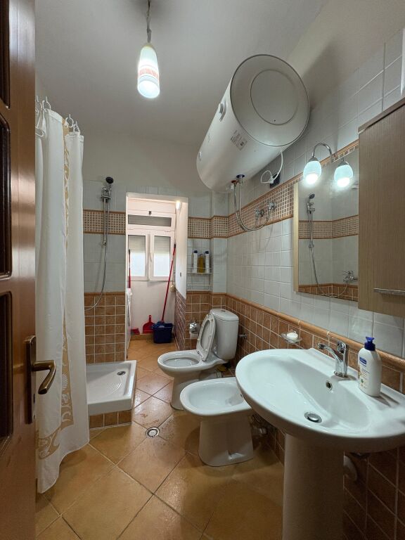 🏡 Jepet me Qera Apartament 1+1 📍 Laprakë