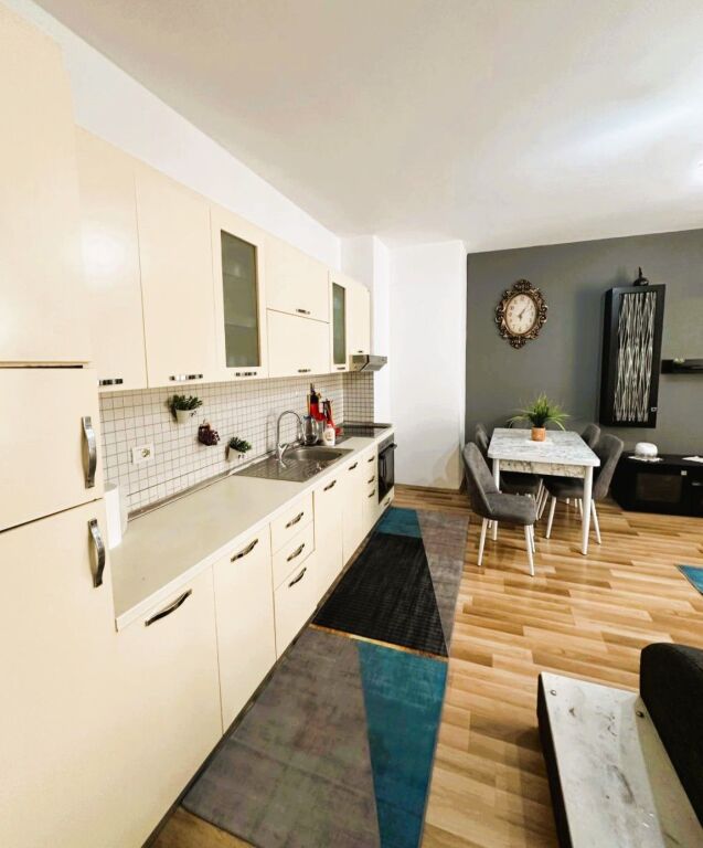 🏡 Shitet Apartament 1+1 në Kamëz.