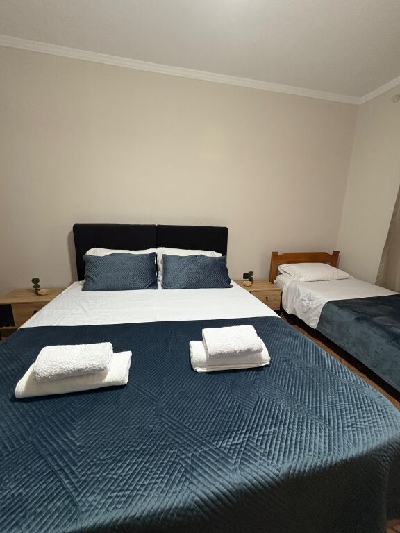 🏡 Jepet me Qera Apartament 1+1 – Laprakë  📍 Adresa: Rruga “Pandi Dardha”, pranë shkollës “Zoja e Këshillit të Mirë”💶Cmimi 45.000 Leke/Muaj