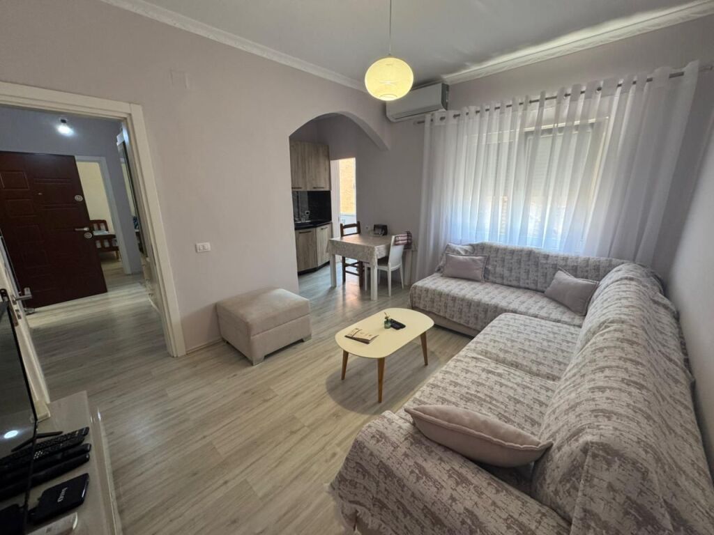 Apartament 2+1 me qira tek Tregu Elektrik