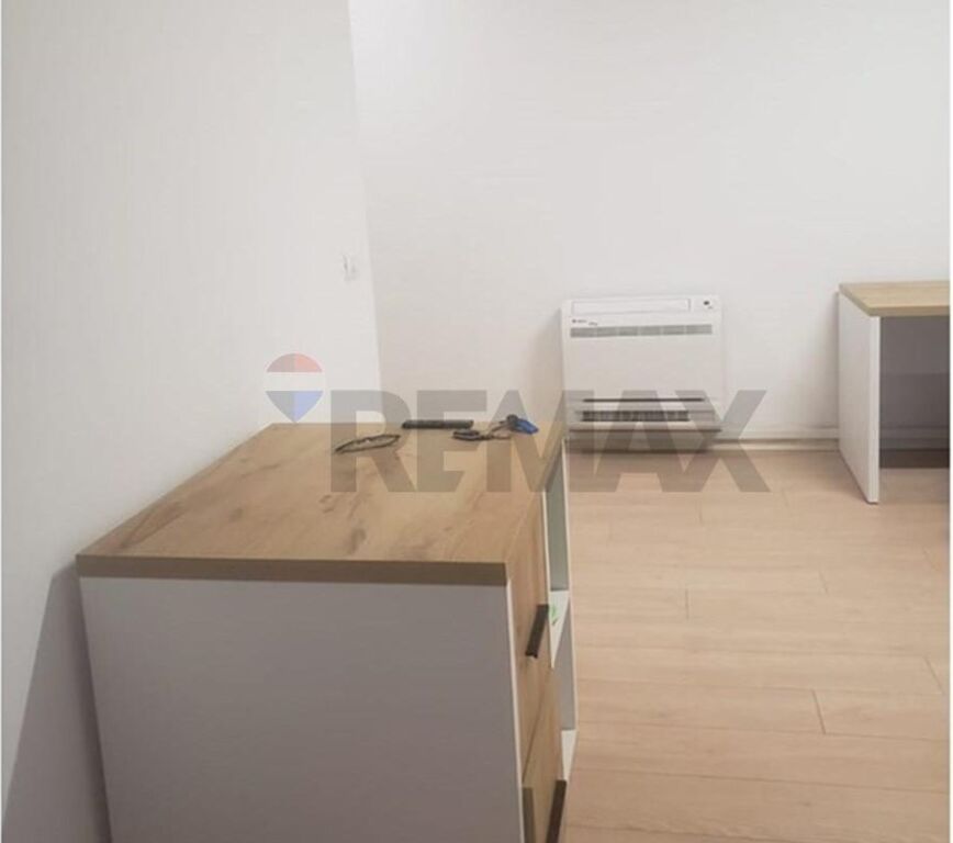 Apartament - Për Qira - Rruga e Kavajës, Tiranë